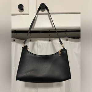 Black shoulder bag, small